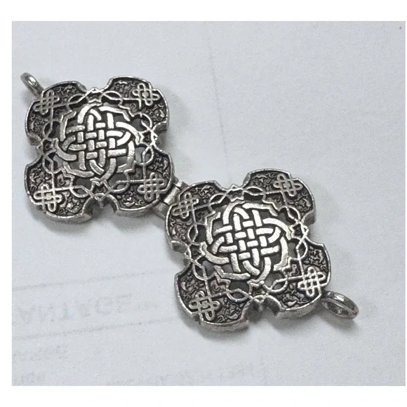Vintage CAMCO Celtic Knot Clover Locket Pendant Silver Tone Hinged - Picture 6 of 7